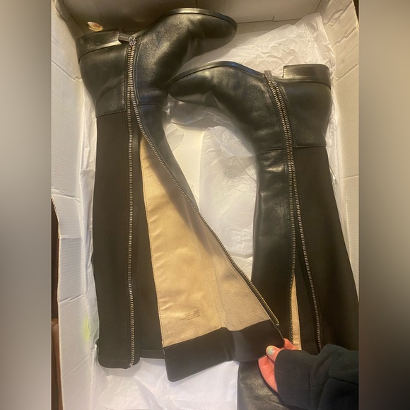 Michael Kors Leather Black Bromley Flat Boot size 5 - Picture 6 of 7